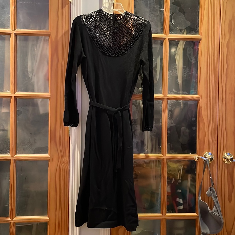 Woman’s Black Knit Dress with Scoop Neck Lace Illusion.  Knit tie belt Size L